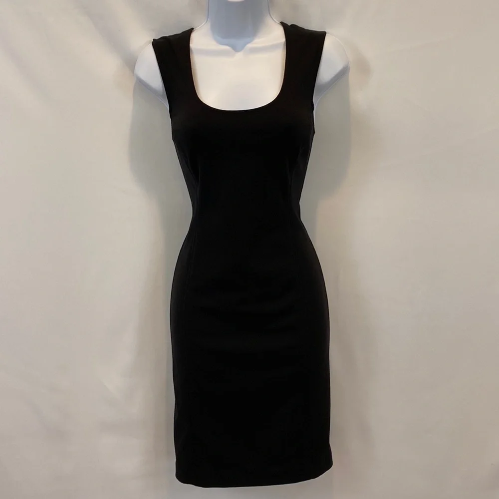 Banana Republic Bodycon sleeveless Little Black Dress in size SP PS Petite Small - Picture 1 of 11